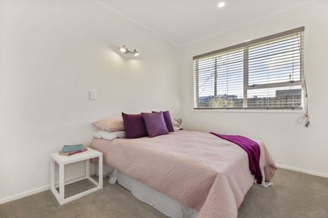 Photo of property in 1/2 Palm Court Drive, Glen Eden, Auckland, 0602