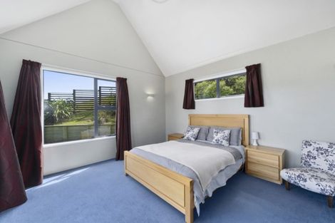 Photo of property in 3 Kilkelly Close, Tawa, Wellington, 5028