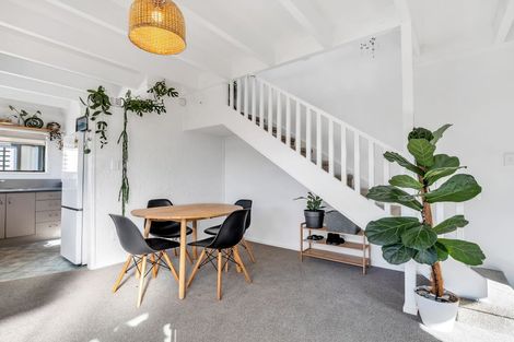 Photo of property in 6/506 Devonport Road, Tauranga South, Tauranga, 3112