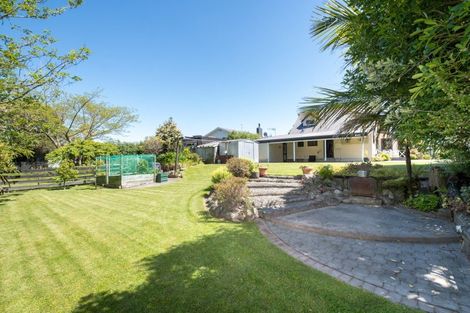 Photo of property in 12 Deakin Place, Clive, 4102