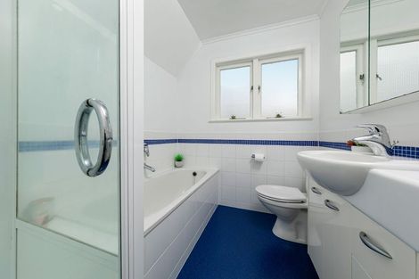 Photo of property in 47 Forrest Hill Road, Milford, Auckland, 0620