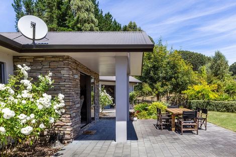 Photo of property in 22 Maple Grove, Acacia Bay, Taupo, 3385