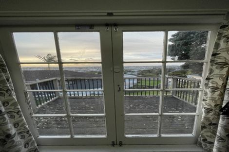 Photo of property in 2/32 Forrest Hill Road, Forrest Hill, Auckland, 0620