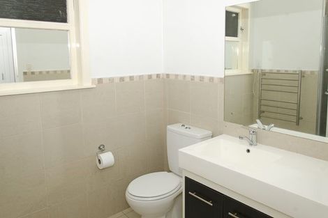 Photo of property in 43 Waima Crescent, Titirangi, Auckland, 0604