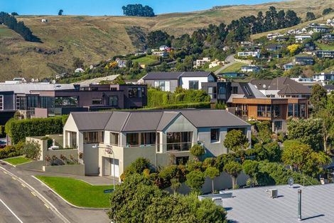 Photo of property in 60 Glenstrae Road, Redcliffs, Christchurch, 8081