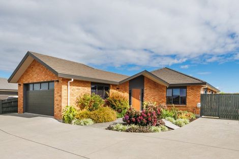 Photo of property in 49 Balrickard Way, Milson, Palmerston North, 4414