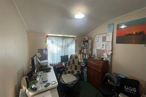 Photo of property in 28 Pukeroa Place, Papakura, 2110