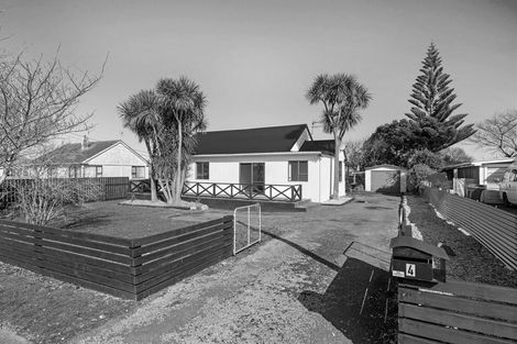 Photo of property in 4 Iredale Road, Hawera, 4610