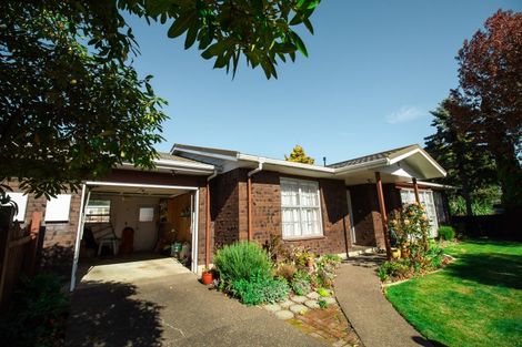 Photo of property in 1a Huata Place, West End, Palmerston North, 4412