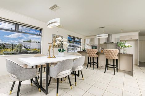 Photo of property in 4 Clapton Place, Henderson, Auckland, 0612