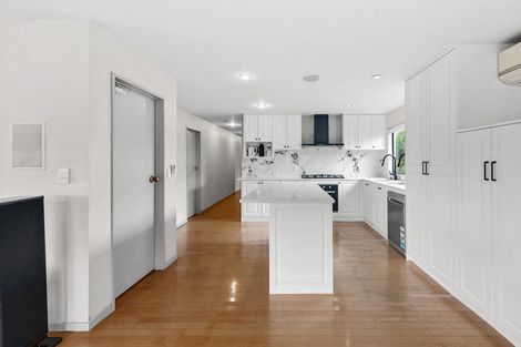 Photo of property in 19 Woodside Avenue, Northcote, Auckland, 0627