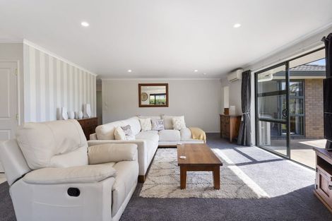 Photo of property in 44 Valley Road, Pukekohe, 2120