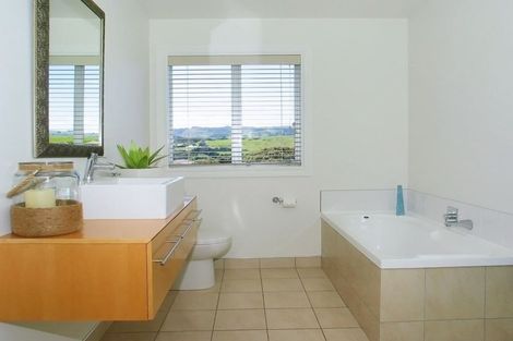 Photo of property in 79 The Masthead, Whitby, Porirua, 5024