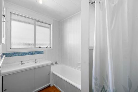 Photo of property in 11 Atkinson Street, Waitara, 4320