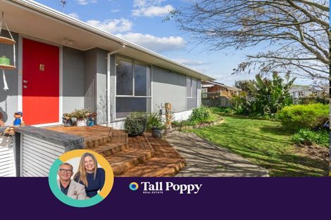 Photo of property in 6 Robert Grove, Paraparaumu, 5032