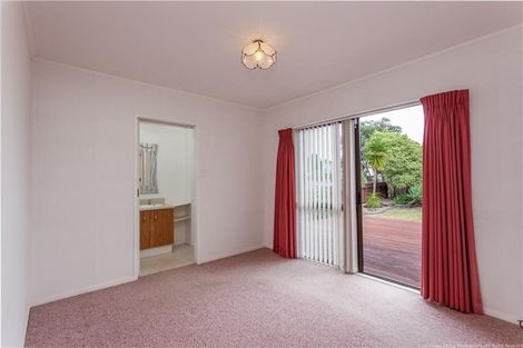 Photo of property in 63 Hassan Drive, Massey, Auckland, 0614
