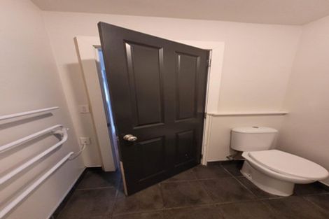 Photo of property in 4/6 Defoe Place, Waltham, Christchurch, 8023