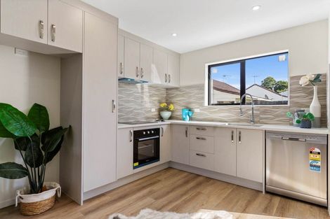 Photo of property in 4b Hazards Road, Weymouth, Auckland, 2103