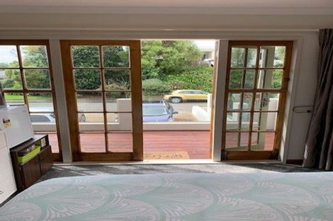 Photo of property in 117 Seaview Road, Paraparaumu Beach, Paraparaumu, 5032