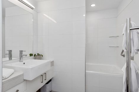 Photo of property in 2/48 Marine Parade, Mount Maunganui, 3116