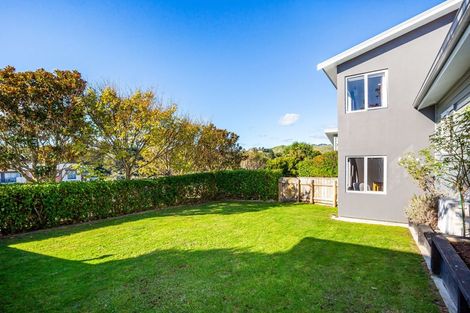 Photo of property in 11 Te Puia Drive, Aotea, Porirua, 5024