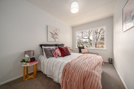 Photo of property in 10 Berkshire Grove, Cannons Creek, Porirua, 5024