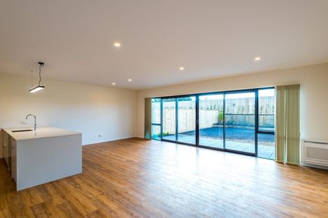 Photo of property in 63 Hayfield Way, Karaka, Papakura, 2113