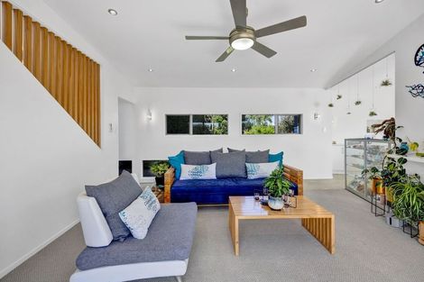 Photo of property in 475 Manawapou Road, Hawera, 4672