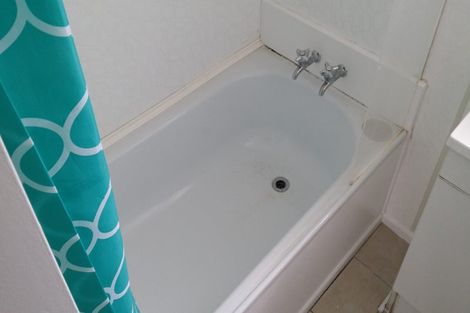 Photo of property in 83 Barrys Road, Glendene, Auckland, 0602