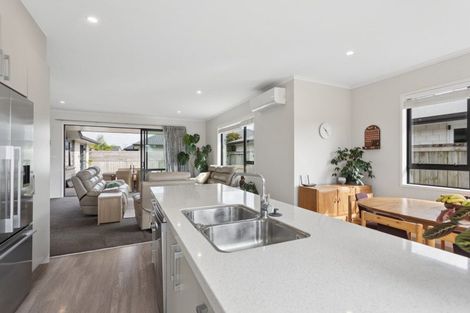 Photo of property in 12 Kanono Close, Papamoa Beach, Papamoa, 3118