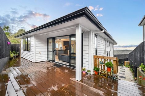 Photo of property in 14a Mantra Road, Massey, Auckland, 0614