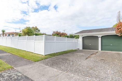 Photo of property in 27 Howell Avenue, Riverlea, Hamilton, 3216
