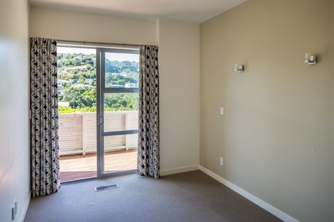 Photo of property in 51 Tiketike Way, Brooklyn, Wellington, 6021
