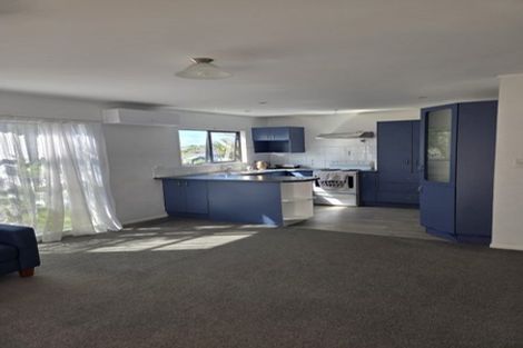 Photo of property in 64 Lavery Place, Sunnynook, Auckland, 0632