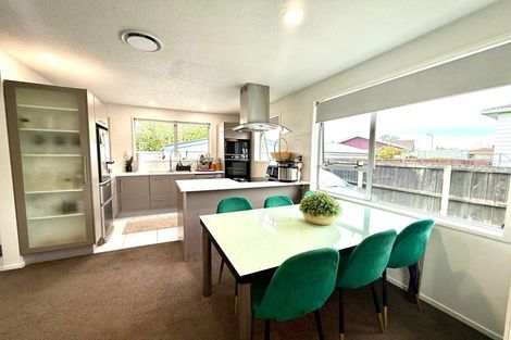 Photo of property in 1/17d Te Maru Place, Redwood, Christchurch, 8051