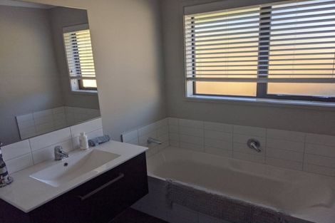 Photo of property in 9 Tradewinds Drive, Whitby, Porirua, 5024