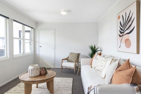 Photo of property in 8a Queen Road, Bellevue, Tauranga, 3110