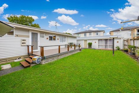 Photo of property in 2/40 Laurie Avenue, Papakura, 2110