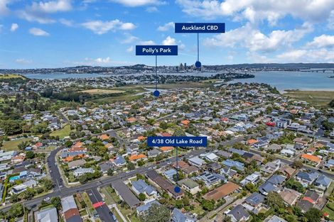 Photo of property in 4/38 Old Lake Road, Narrow Neck, Auckland, 0624