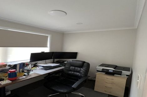 Photo of property in 19 Pouate Way, Waiuku, 2123