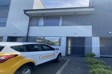 Photo of property in 2u3 Stone Street, Miramar, Wellington, 6022