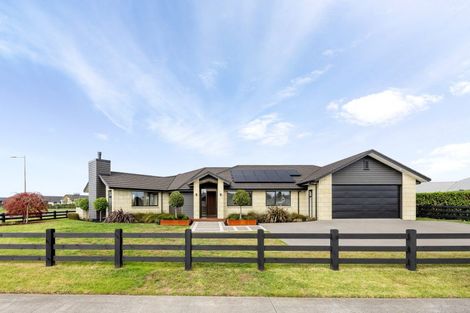 Photo of property in 34 Mike Smith Drive, Cambridge, 3434