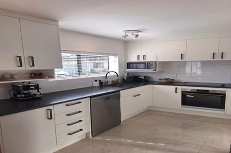 Photo of property in 4/30 Leighton Avenue, Waiwhetu, Lower Hutt, 5010