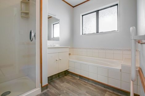 Photo of property in 93 Tait Drive, Greenmeadows, Napier, 4112