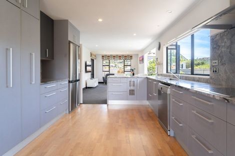 Photo of property in 14 Ronald Woolf Place, Churton Park, Wellington, 6037