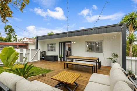 Photo of property in 1/68 Mcleod Road, Te Atatu South, Auckland, 0610