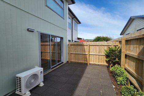 Photo of property in 5/12 Mana Avenue, Titahi Bay, Porirua, 5022