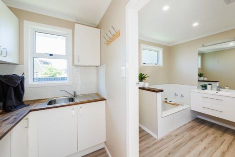 Photo of property in 8 Alexander Street, Awapuni, Palmerston North, 4412