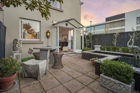 Photo of property in 10/16 Derby Street, St Albans, Christchurch, 8014