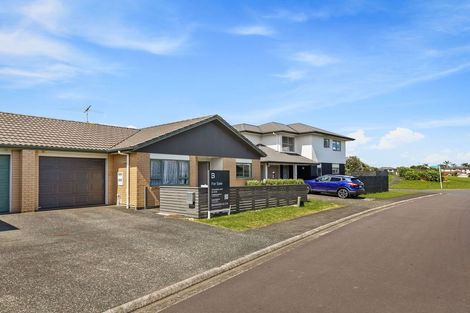 Photo of property in 4 Wakaroa Avenue, Te Atatu Peninsula, Auckland, 0610